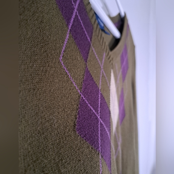 IZOD Green with Purple Argyle Pattern Petite Medium - Picture 3 of 5